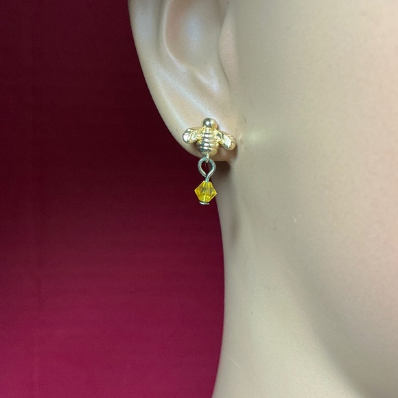 Sterling Silver Gold Tone Honey Bee 🐝 Drop Earrings W/ A Honey Colored Bead - Picture 2 of 7